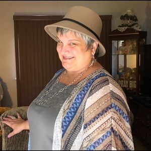 Meet your Posher, Dawn d